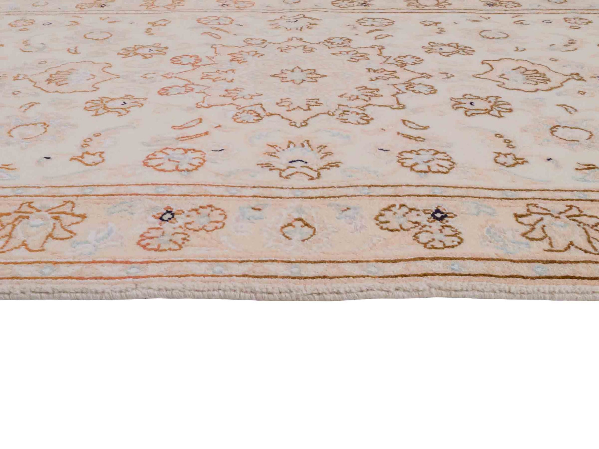 Handgeknüpfter Nain 9La Perserteppich von Khademi aus Wolle mit Seide, beige-cremeweiß. Persischer Orientteppich mit Medaillon. Von Hand geknüpft in Iran / Persien. Größe: 127 cm x 79 cm. Teppichnummer: SB3-1095 | Jupiter Intl.