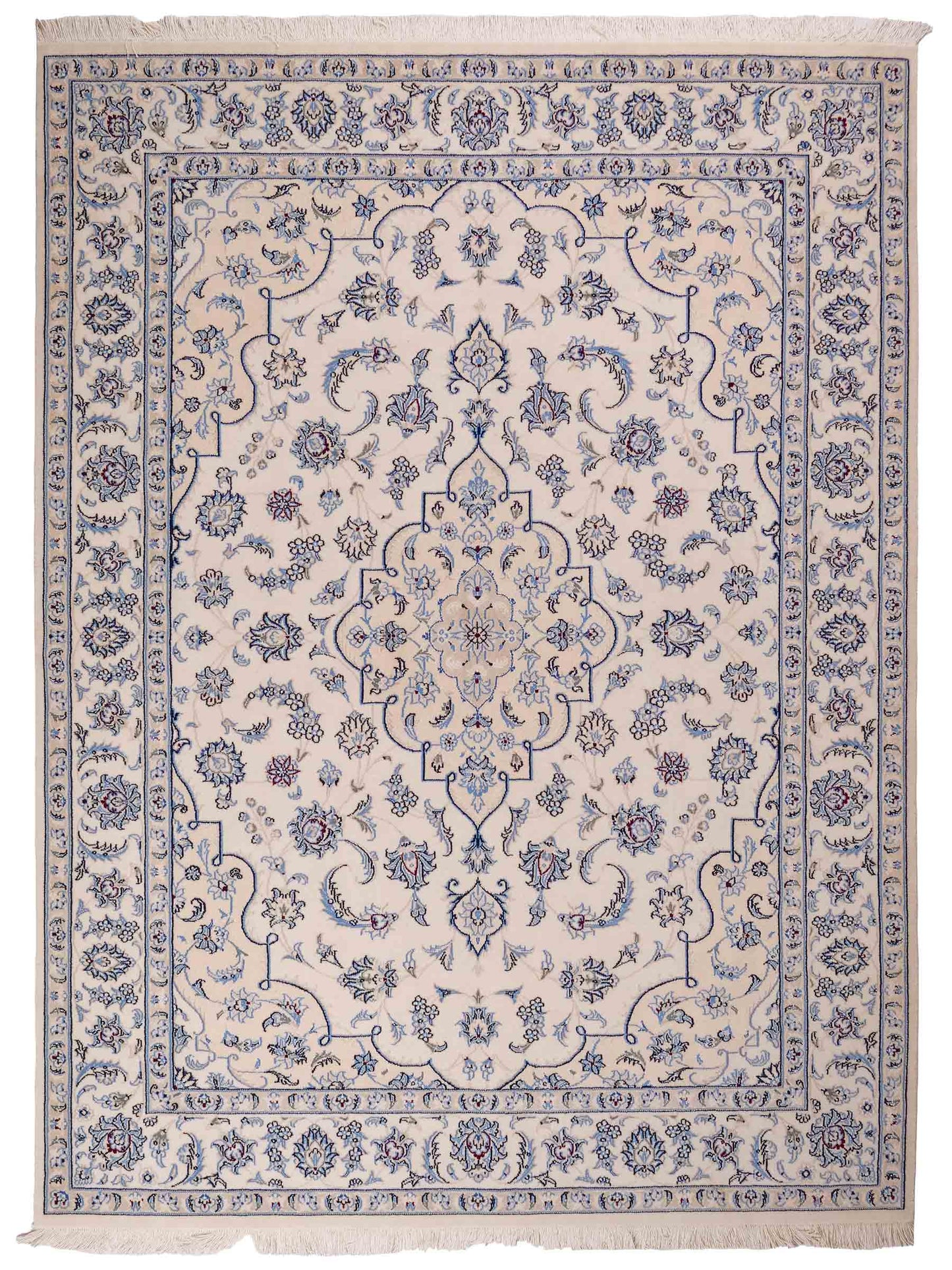Handgeknüpfter Nain 9La Perserteppich von Khademi aus Wolle mit Seide, elfenbein-weiß. Persischer Orientteppich mit Medaillon. Von Hand geknüpft in Iran / Persien. Größe: 200 cm x 149 cm. Teppichnummer: SB3-1111 | Jupiter Intl.