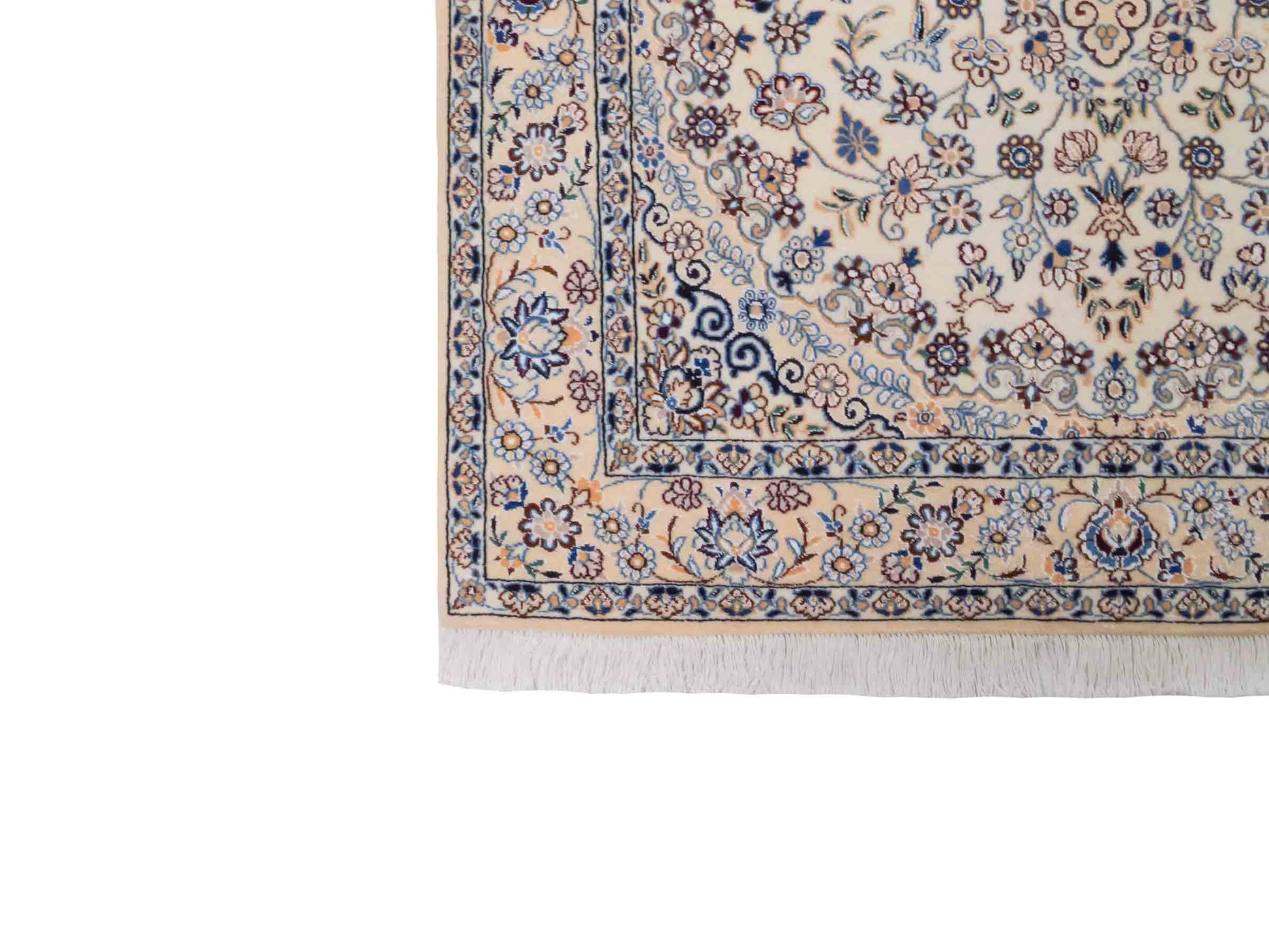 Handgeknüpfter Nain 9La Perserteppich von Khademi aus Wolle mit Seide, elfenbein-weiß. Persischer Orientteppich mit Medaillon. Von Hand geknüpft in Iran / Persien. Größe: 202 cm x 130 cm. Teppichnummer: SB3-1124 | Jupiter Intl.