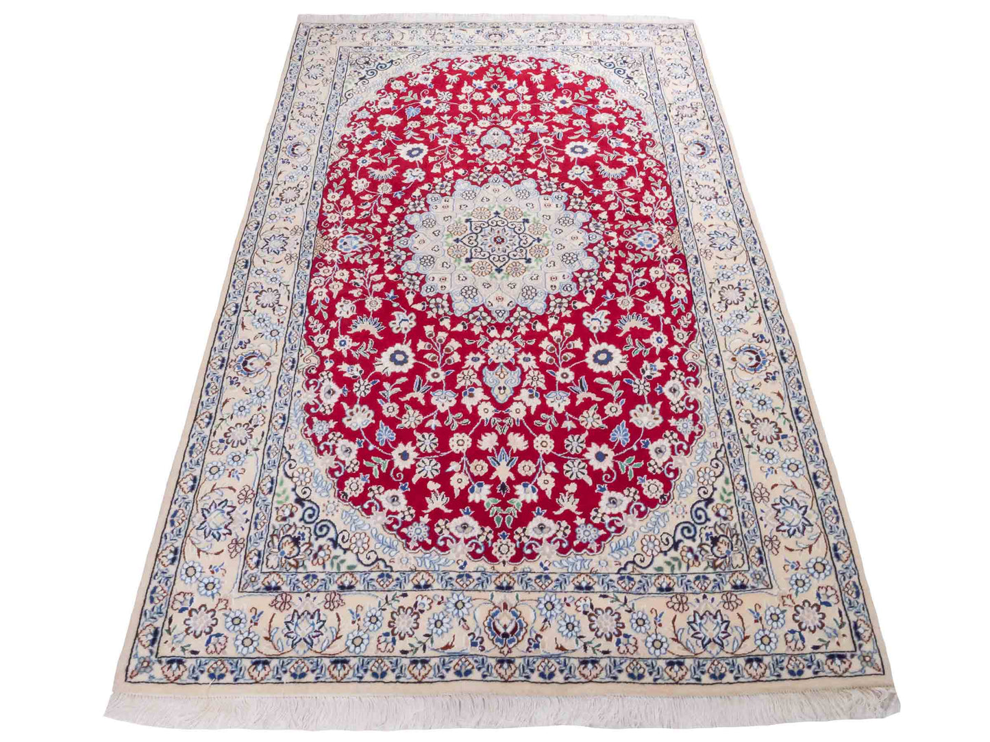 Handgeknüpfter Nain 9La Perserteppich von Khademi aus Wolle mit Seide, rot-elfenbein-weiß. Persischer Orientteppich mit Medaillon. Von Hand geknüpft in Iran / Persien. Größe: 209 cm x 131 cm. Teppichnummer: SB3-1093 | Jupiter Intl.
