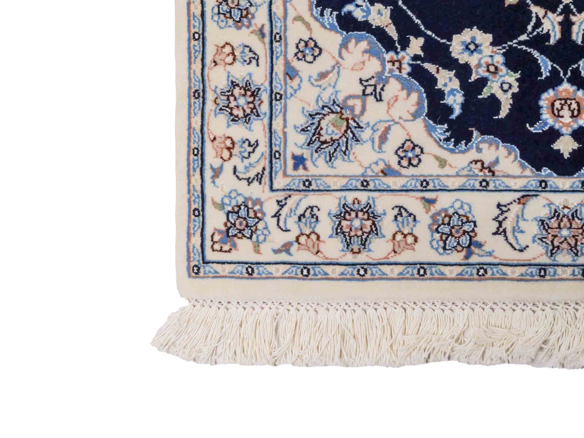 Handgeknüpfter Nain 9La Läufer-Perserteppich von Khademi aus Wolle mit Seide, navy-blau-weiß. Persischer Teppich, durchgemustert. Von Hand geknüpft in Iran. Größe: 198 cm x 81 cm. Teppichnummer: SB3-1100. Verkauf durch Jupiter Intl.