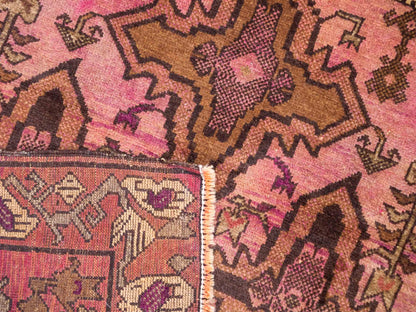 Antiker, handgeknüpfter, afghanischer Belutsch Nomadenteppich aus Wolle von Khademi. Größe: 130 x 92 cm. Farbe: Rot. Verkauf durch JUPITER Intl.