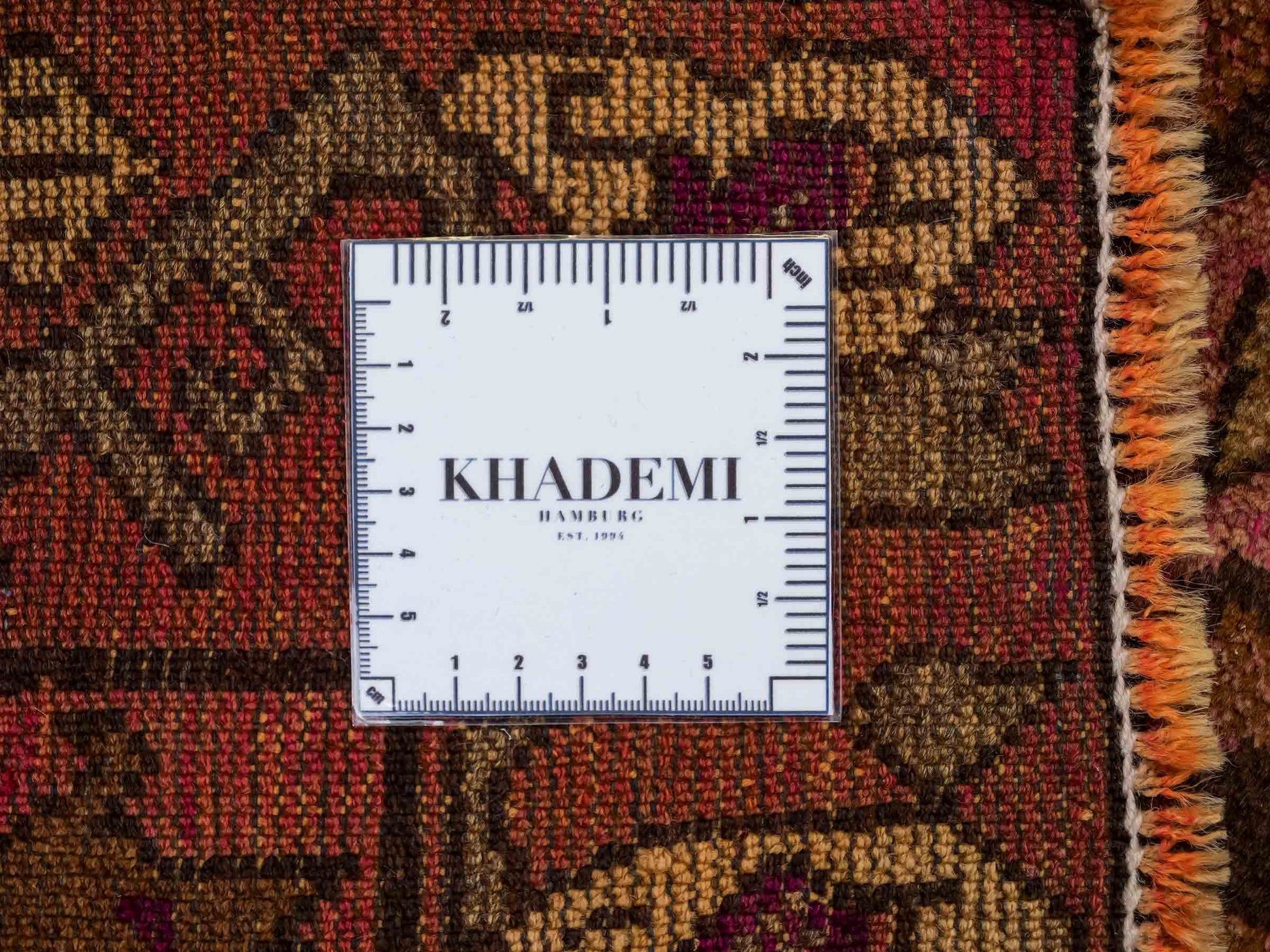 Antiker, handgeknüpfter, afghanischer Belutsch Nomadenteppich aus Wolle von Khademi. Größe: 130 x 92 cm. Farbe: Rot. Verkauf durch JUPITER Intl.
