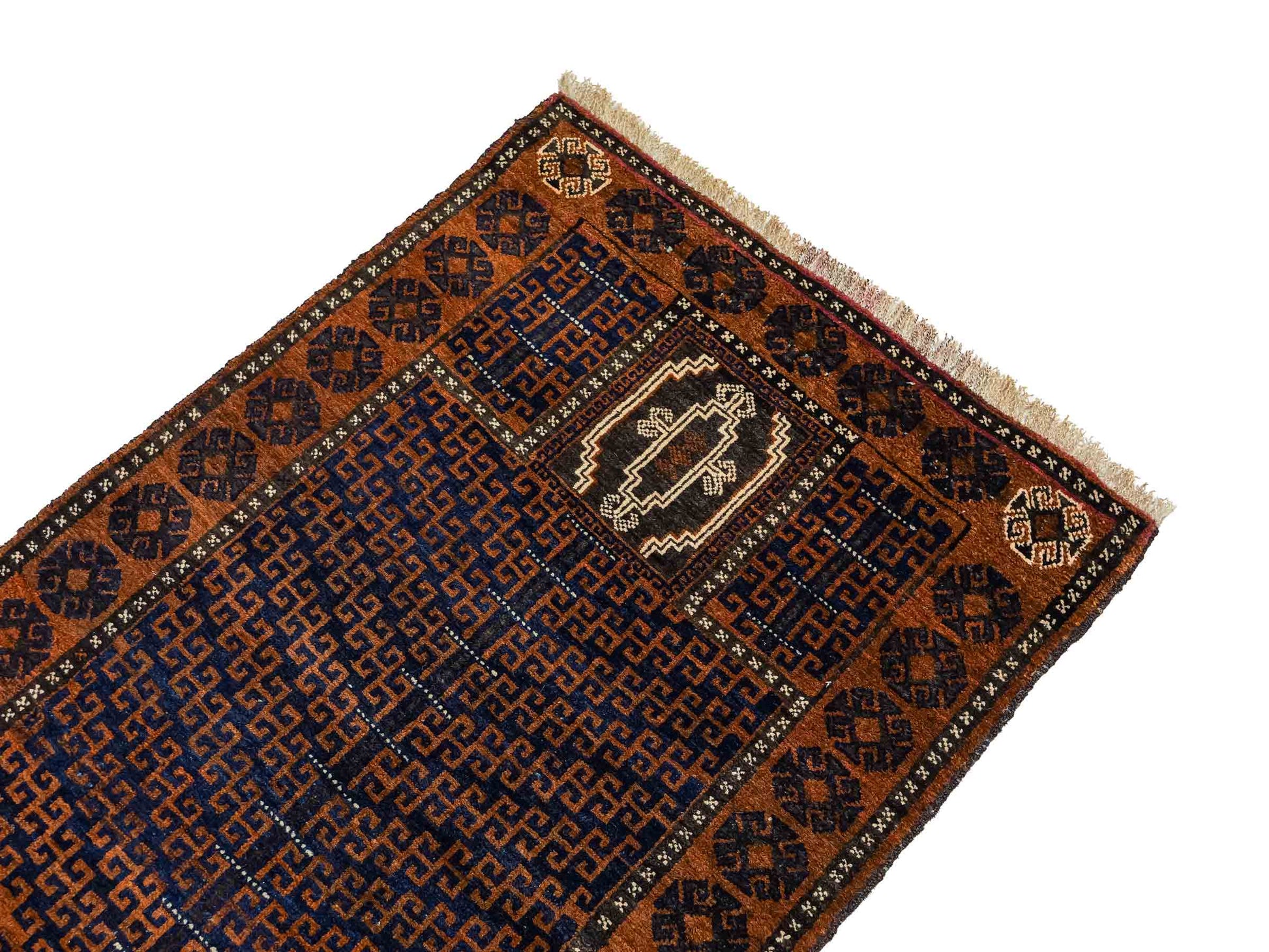 Antiker, handgeknüpfter, afghanischer Belutsch Nomadenteppich aus Wolle von Khademi. Größe: 131 x 86 cm. Farbe: Braun, blau. Verkauf durch JUPITER Intl.