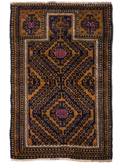 Antiker, handgeknüpfter, afghanischer Belutsch Nomadenteppich aus Wolle von Khademi. Größe: 136 x 80 cm. Farbe: Blau, gold. Verkauf durch JUPITER Intl.
