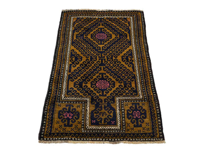 Antiker, handgeknüpfter, afghanischer Belutsch Nomadenteppich aus Wolle von Khademi. Größe: 136 x 80 cm. Farbe: Blau, gold. Verkauf durch JUPITER Intl.