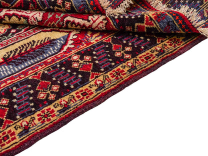 Antiker, handgeknüpfter, afghanischer Belutsch Nomadenteppich aus Wolle von Khademi. Größe: 136 x 87 cm. Farbe: Beige, rot, blau. Verkauf durch JUPITER Intl.