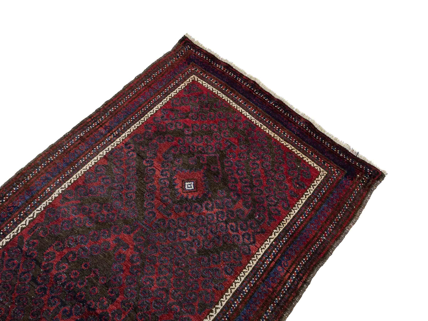 Antiker, handgeknüpfter, afghanischer Belutsch Nomadenteppich aus Wolle von Khademi. Größe: 136 x 94 cm. Farbe: Rot, braun, blau. Verkauf durch JUPITER Intl.