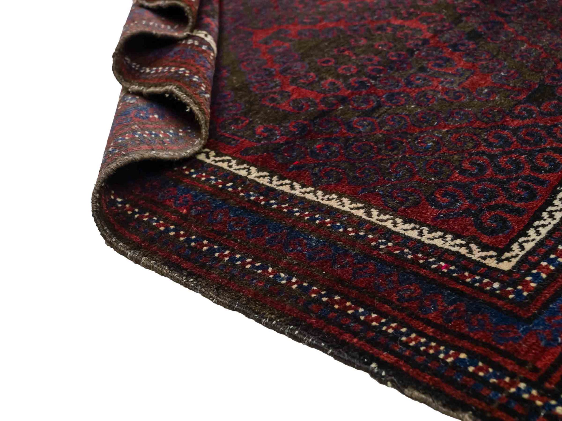 Antiker, handgeknüpfter, afghanischer Belutsch Nomadenteppich aus Wolle von Khademi. Größe: 136 x 94 cm. Farbe: Rot, braun, blau. Verkauf durch JUPITER Intl.