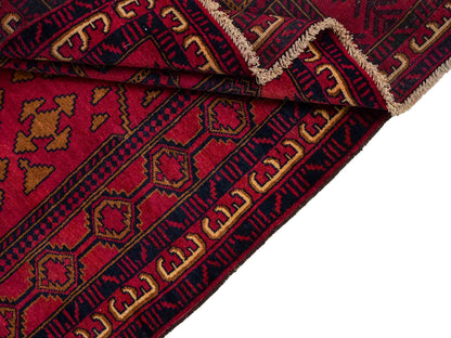 Antiker, handgeknüpfter, afghanischer Belutsch Nomadenteppich aus Wolle von Khademi. Größe: 142 x 87 cm. Farbe: Rot. Verkauf durch JUPITER Intl.
