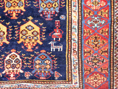 Sehr feiner, handgeknüpfter, antiker, persischer Ghashghai Nomadenteppich aus Wolle von Khademi. Farbe: Blau, rot, beige, cremeweiß. Größe: 346 x 115 cm. Form: Läufer. Vertrieb durch JUPITER Intl.