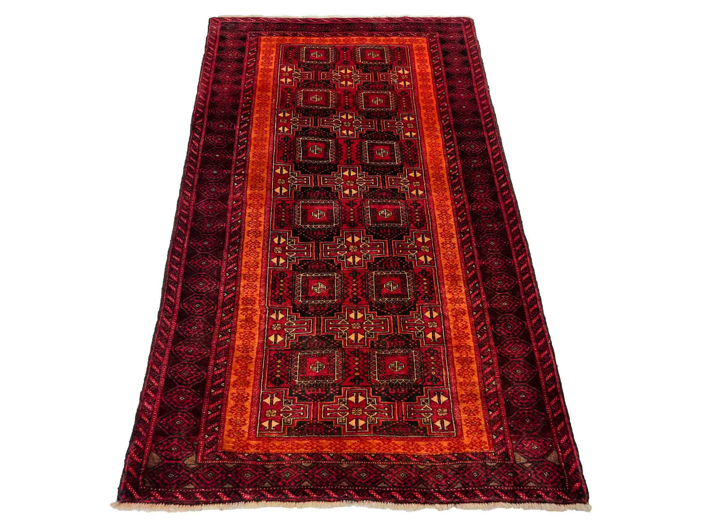 Handgeknüpfter, afghanischer, semi-antiker Belutsch Nomadenteppich aus Wolle von Khademi. Größe: 185 x 100 cm. Farbe: Rot, orange. Verkauf durch JUPITER Intl.