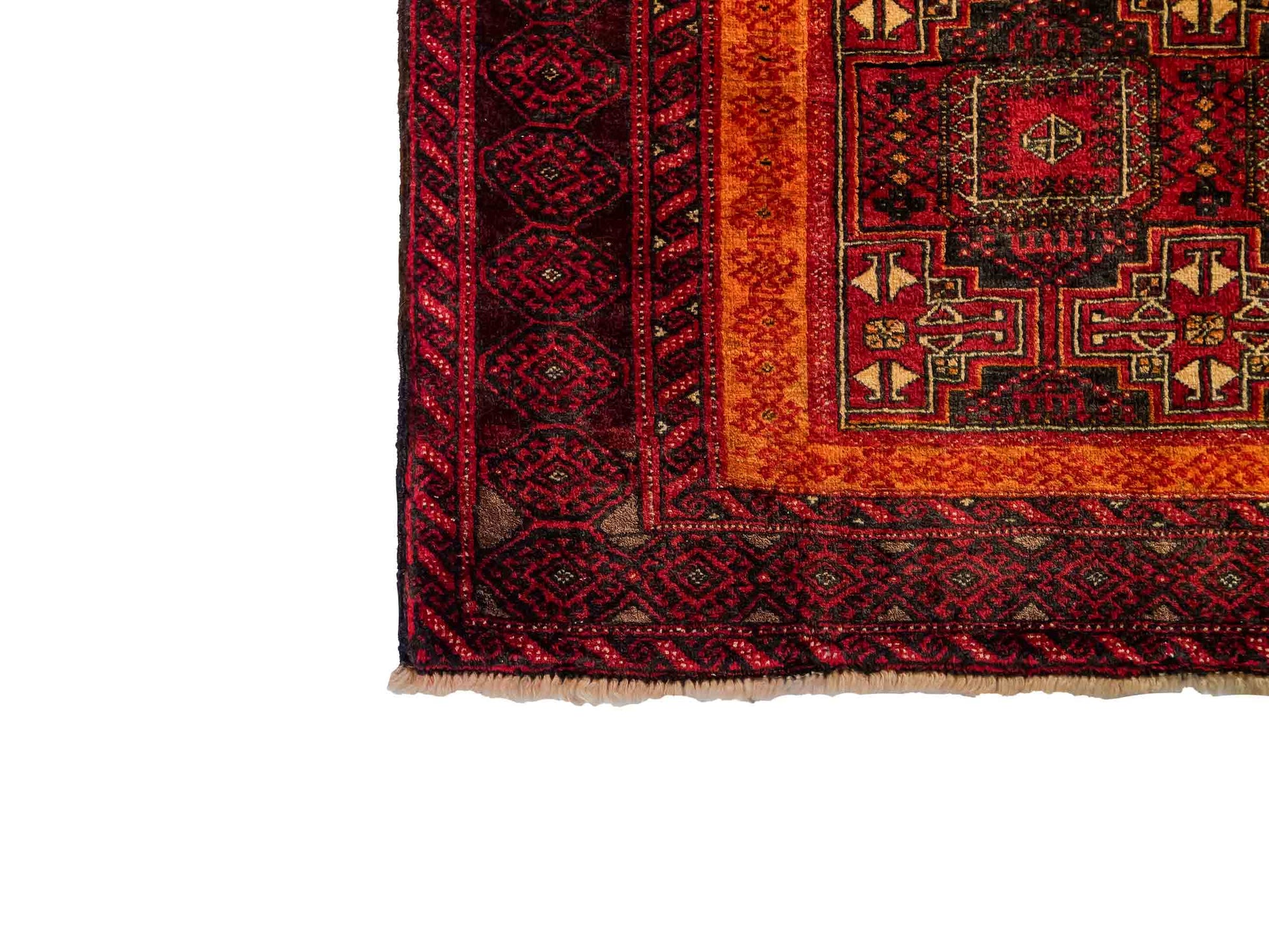 Handgeknüpfter, afghanischer, semi-antiker Belutsch Nomadenteppich aus Wolle von Khademi. Größe: 185 x 100 cm. Farbe: Rot, orange. Verkauf durch JUPITER Intl.