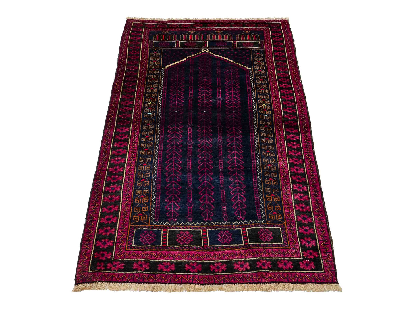 Handgeknüpfter, afghanischer Belutsch Nomadenteppich aus Wolle von Khademi. Größe: 152 x 94 cm. Farbe: Blau, rot, lila. Verkauf durch JUPITER Intl.