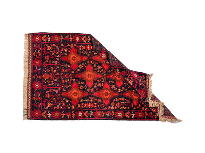 Handgeknüpfter, afghanischer Belutsch Nomadenteppich aus Wolle von Khademi. Größe: 172 x 100 cm. Farbe: Rot, orange, blau. Verkauf durch JUPITER Intl.