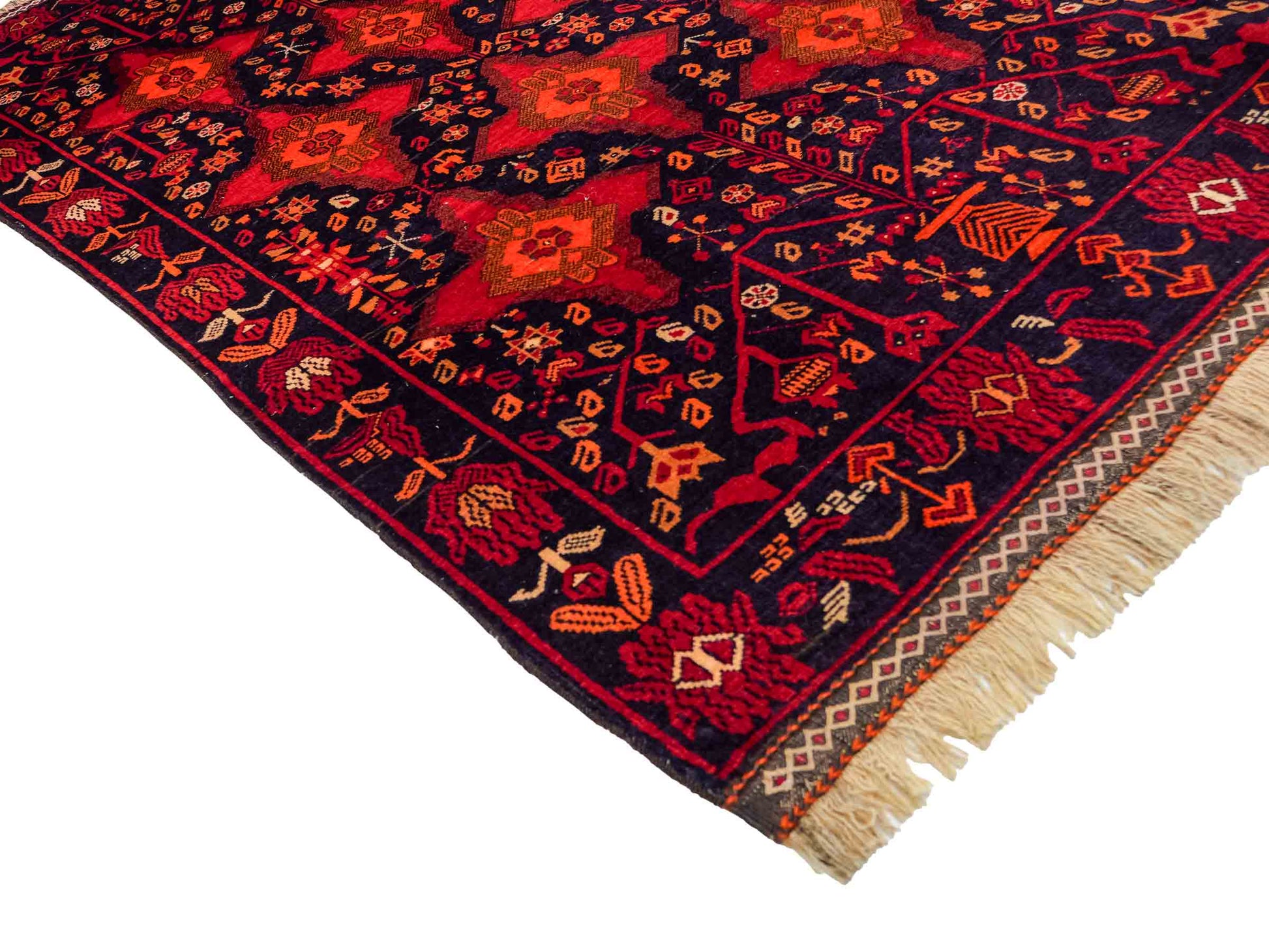 Handgeknüpfter, afghanischer Belutsch Nomadenteppich aus Wolle von Khademi. Größe: 172 x 100 cm. Farbe: Rot, orange, blau. Verkauf durch JUPITER Intl.