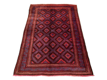 Handgeknüpfter, afghanischer Belutsch Nomadenteppich aus Wolle von Khademi. Größe: 180 x 121 cm. Farbe: Rot, blau. Verkauf durch JUPITER Intl.