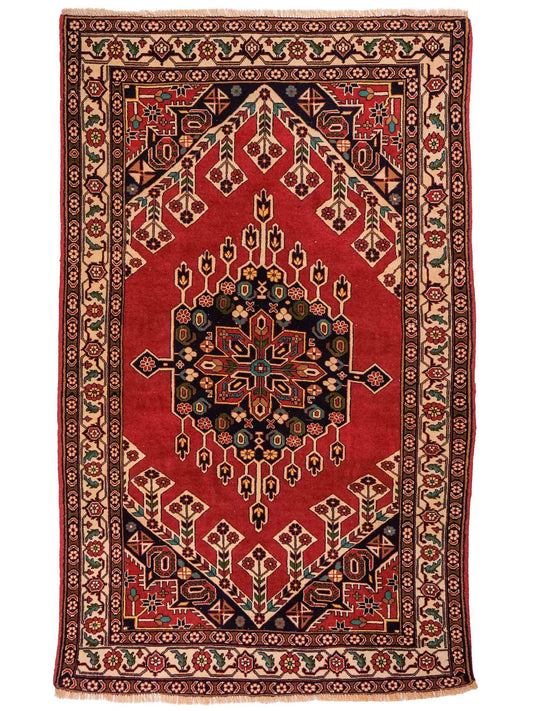 Handgeknüpfter, afghanischer Turkaman Nomadenteppich aus Wolle von Khademi. Größe: 201 x 127 cm. Farbe: Rot, cremeweiß. Verkauf durch JUPITER Intl.