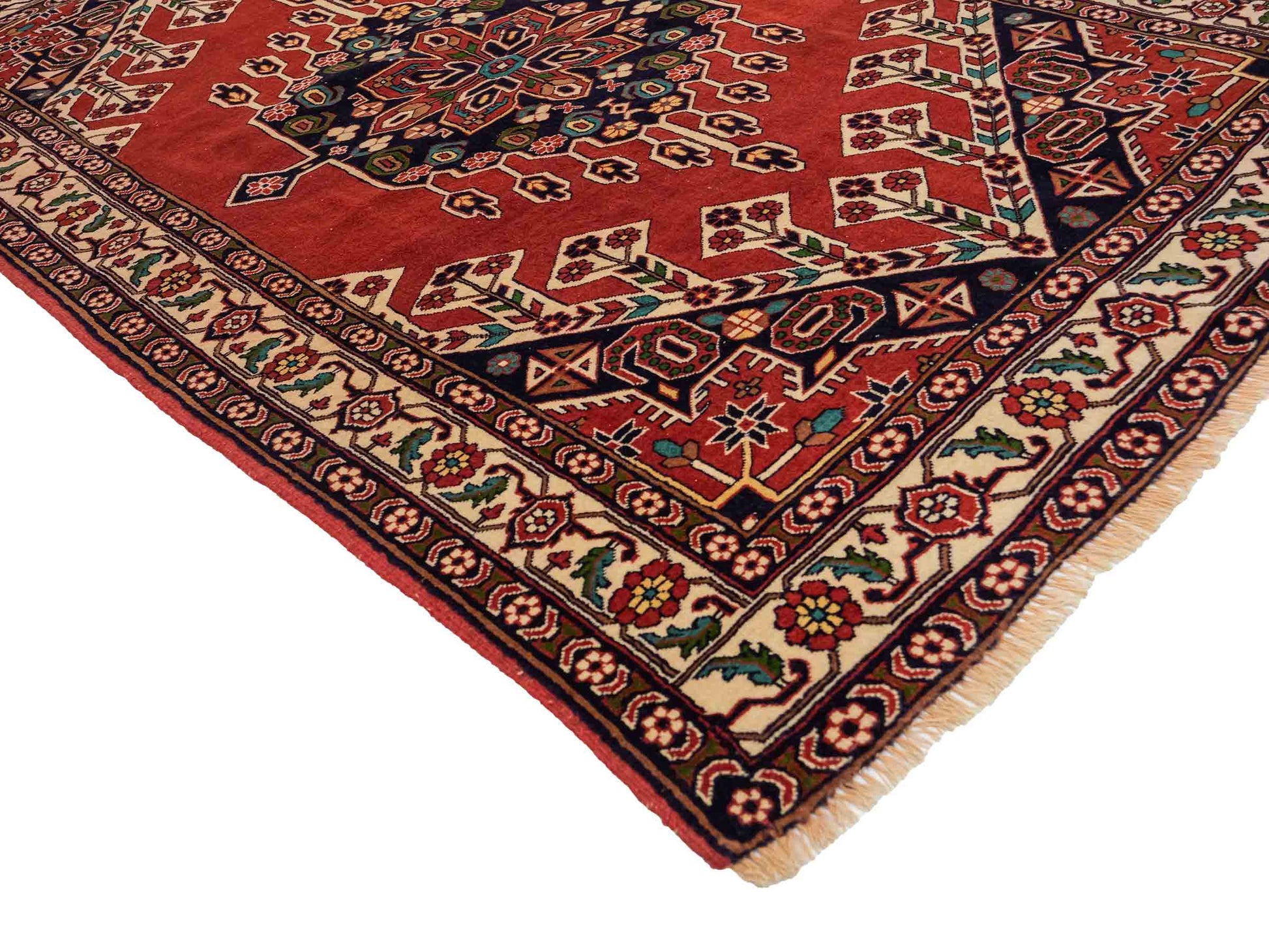 Handgeknüpfter, afghanischer Turkaman Nomadenteppich aus Wolle von Khademi. Größe: 201 x 127 cm. Farbe: Rot, cremeweiß. Verkauf durch JUPITER Intl.
