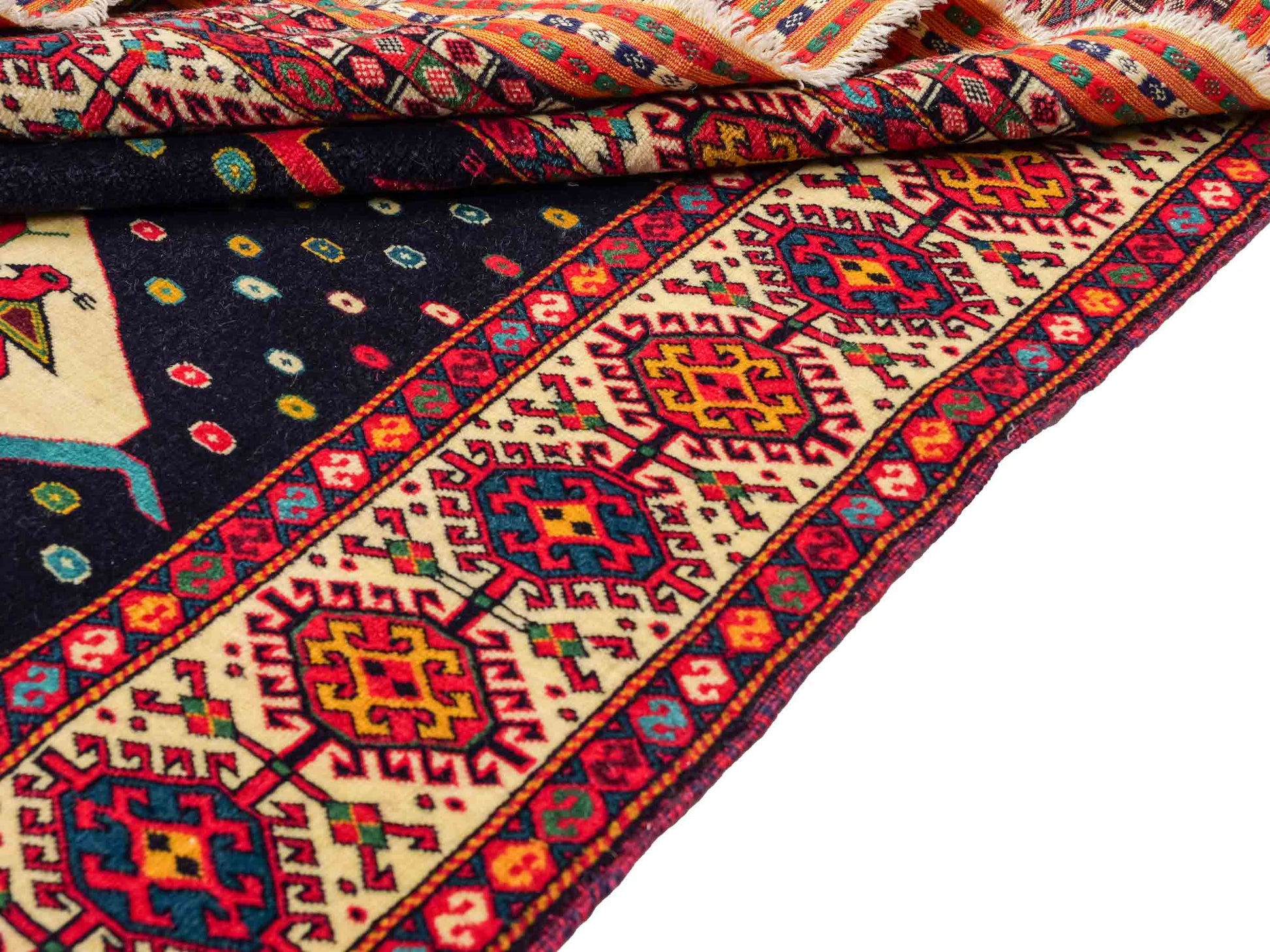 Feiner, handgeknüpfter, antiker Afghan Wollteppich von Khademi. Größe: 158 x 132 cm. Farbe: Blau, cremeweiß. Verkauf durch JUPITER Intl.