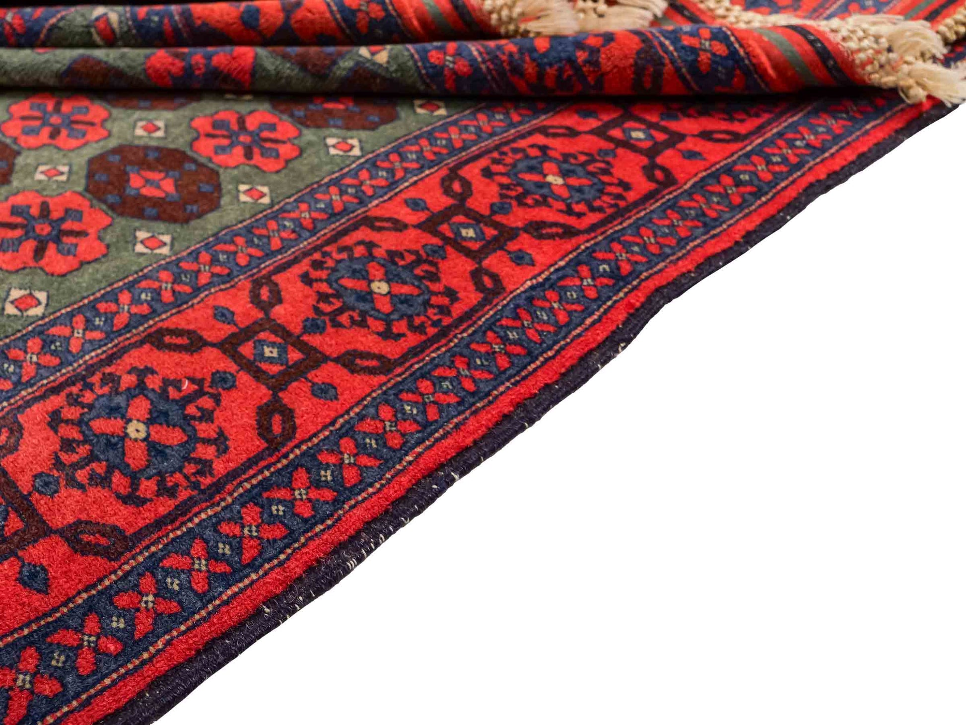 Feiner, handgeknüpfter Afghan Wollteppich von Khademi. Größe: 170 x 130 cm. Farbe: Rot, grün. Verkauf durch JUPITER Intl.