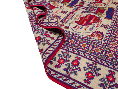 Feiner, handgeknüpfter Afghan Wollteppich von Khademi. Größe: 172 x 137 cm. Farbe: Cremeweiß, blau, rot. Verkauf durch JUPITER Intl.