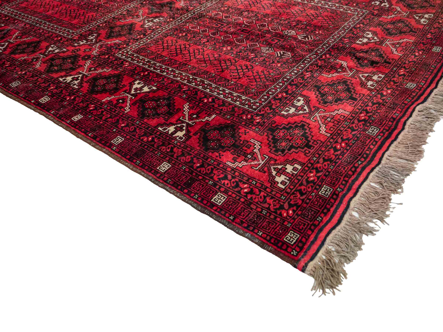 Feiner, handgeknüpfter Afghan Wollteppich von Khademi. Größe: 235 x 156 cm. Farbe: Rot. Verkauf durch JUPITER Intl.