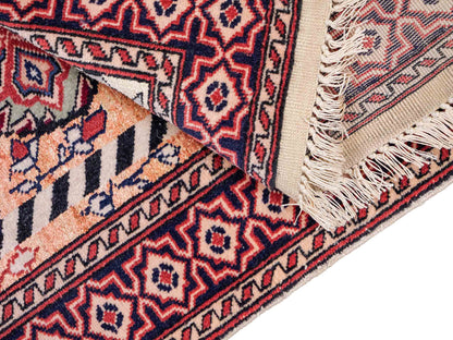 Feiner, handgeknüpfter Afghan Mauri Orientteppich aus Wolle mit Seide von Khademi. Farbe: Beige, gold, blau. Größe: 70 x 58 cm. Vertrieb durch JUPITER Intl.