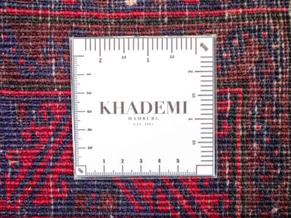 Antiker, handgeknüpfter Afghan Orientteppich aus Wolle von Khademi. Größe: 121 x 72 cm. Farbe: Rot, beige, blau. Verkauf durch JUPITER Intl.
