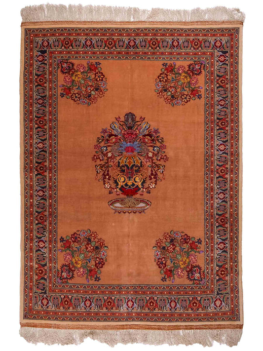 Sehr feiner, antiker, handgeknüpfter Afghan Orientteppich aus Wolle von Khademi. Größe: 260 x 142 cm. Farbe: Beige. Verkauf durch JUPITER Intl.