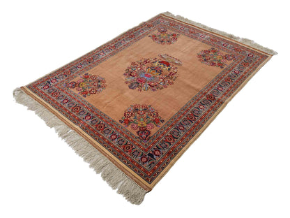 Sehr feiner, antiker, handgeknüpfter Afghan Orientteppich aus Wolle von Khademi. Größe: 260 x 142 cm. Farbe: Beige. Verkauf durch JUPITER Intl.