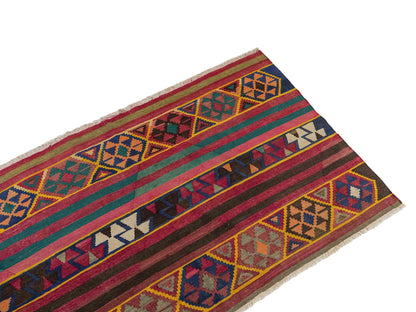 Antiker, handgewebter, kaukasischer Kelim aus Wolle von Khademi. Farbe: Rot, grün, gelb, braun, blau. Größe: 175 x 97 cm. Verkauf durch JUPITER Intl.