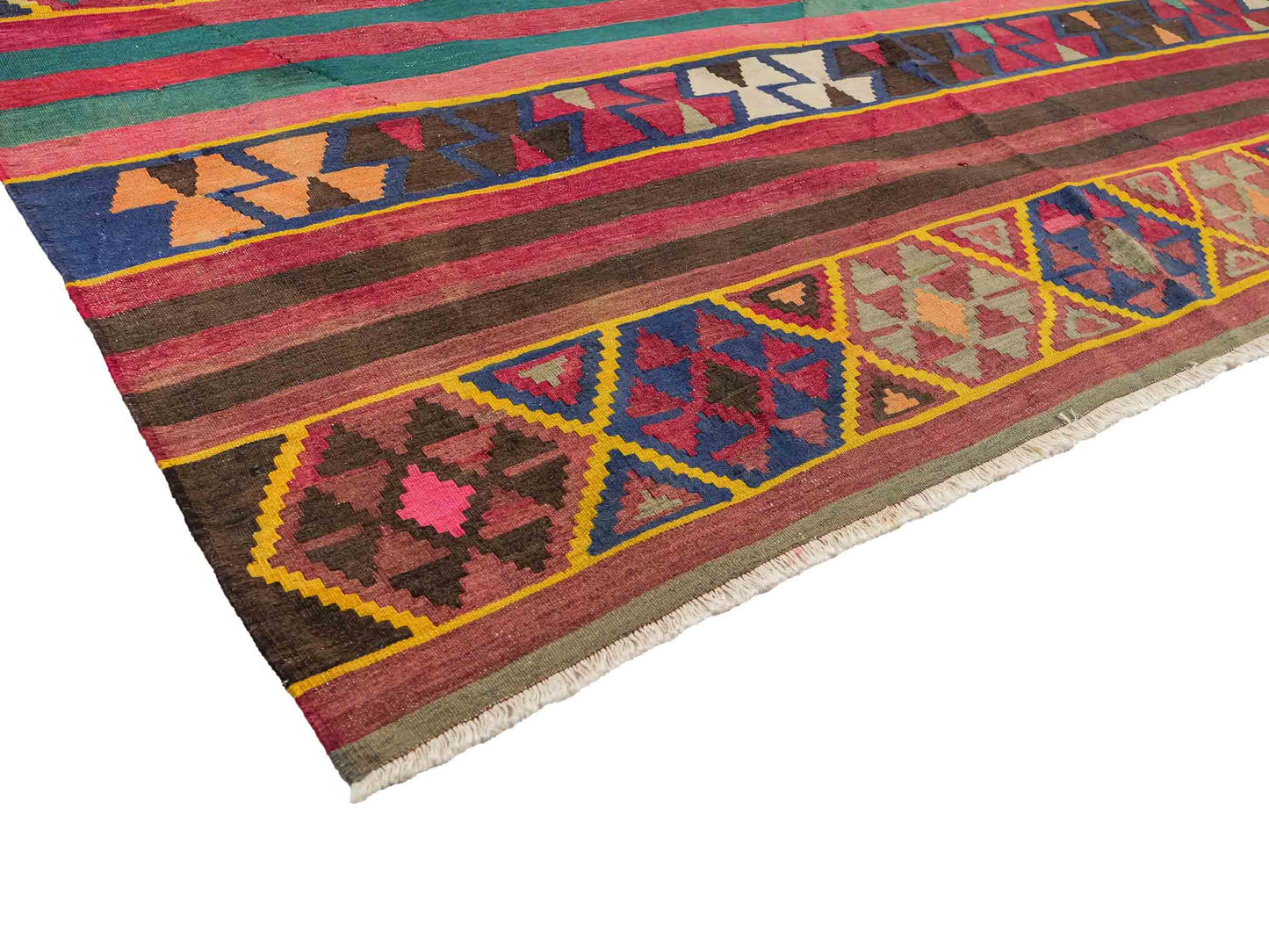 Antiker, handgewebter, kaukasischer Kelim aus Wolle von Khademi. Farbe: Rot, grün, gelb, braun, blau. Größe: 175 x 97 cm. Verkauf durch JUPITER Intl.