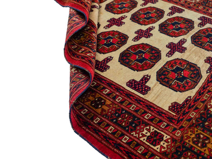 Feiner, handgeknüpfter, antiker Russia Orientteppich aus Wolle von Khademi. Farbe: Cremeweiß, rot, blau. Größe: 130 x 93 cm. Vertrieb durch JUPITER Intl.