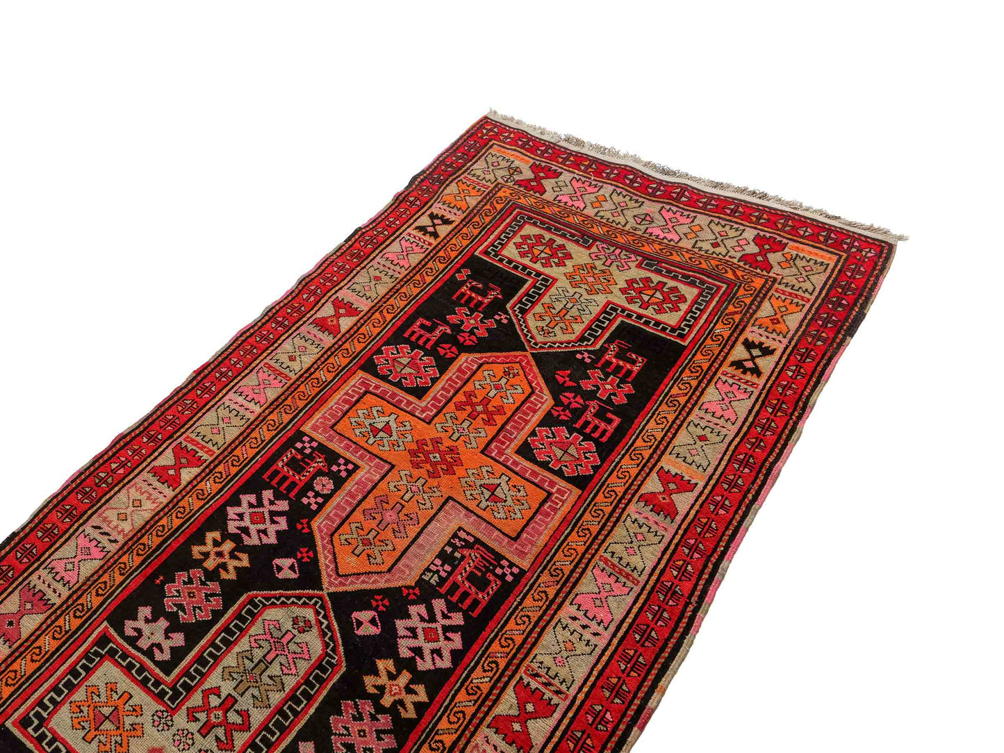 Feiner, handgeknüpfter, antiker Russia Orientteppich aus Wolle von Khademi. Farbe: Schwarz, cremeweiß, rot. Größe: 238 x 117 cm. Vertrieb durch JUPITER Intl.