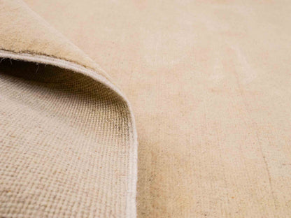 Feiner, handgeknüpfter Design Ziegler Chobi Orientteppich aus reiner Wolle mit minimalistischem, einfarbigem Muster von Khademi. Größe: 266 x 169 cm. Farbe: Beige. RB3-B2851. Ursprung: Afghanistan. Verkauf durch JUPITER Intl.