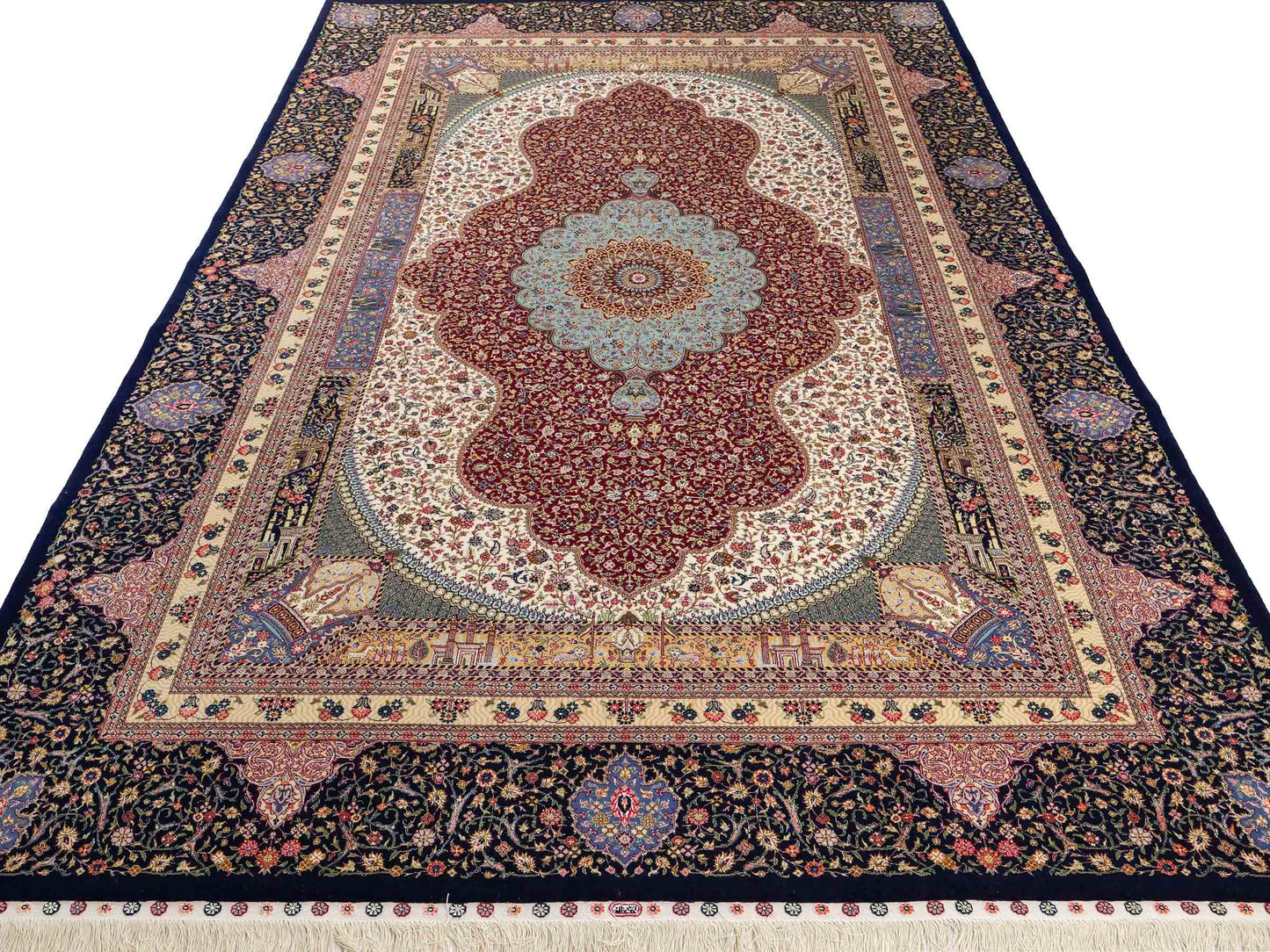 Sehr feiner, handgeknüpfter Khademi Orientteppich mit Ghom Design aus Wolle mit Seide, blau, rot. 288x207 cm. Vertrieb durch Jupiter Intl.