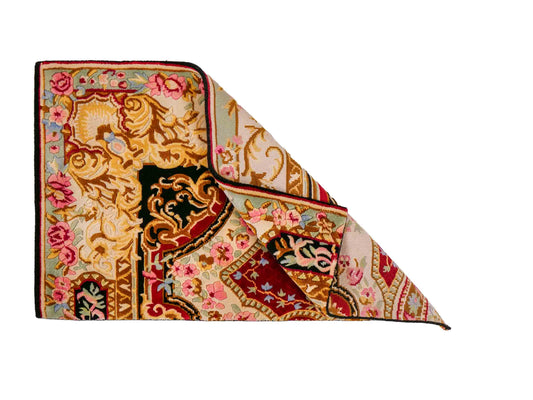 Feiner, handgeknüpfter Indo Aubusson Orientteppich aus Wolle von Khademi, creme, gold, schwarz, rot. 123x76 cm. Verkauf durch Jupiter Intl.