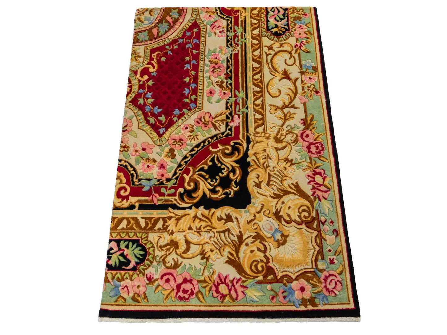 Feiner, handgeknüpfter Indo Aubusson Orientteppich aus Wolle von Khademi, creme, gold, beige, gold, schwarz, rot. 127x78 cm. Verkauf durch Jupiter Intl.
