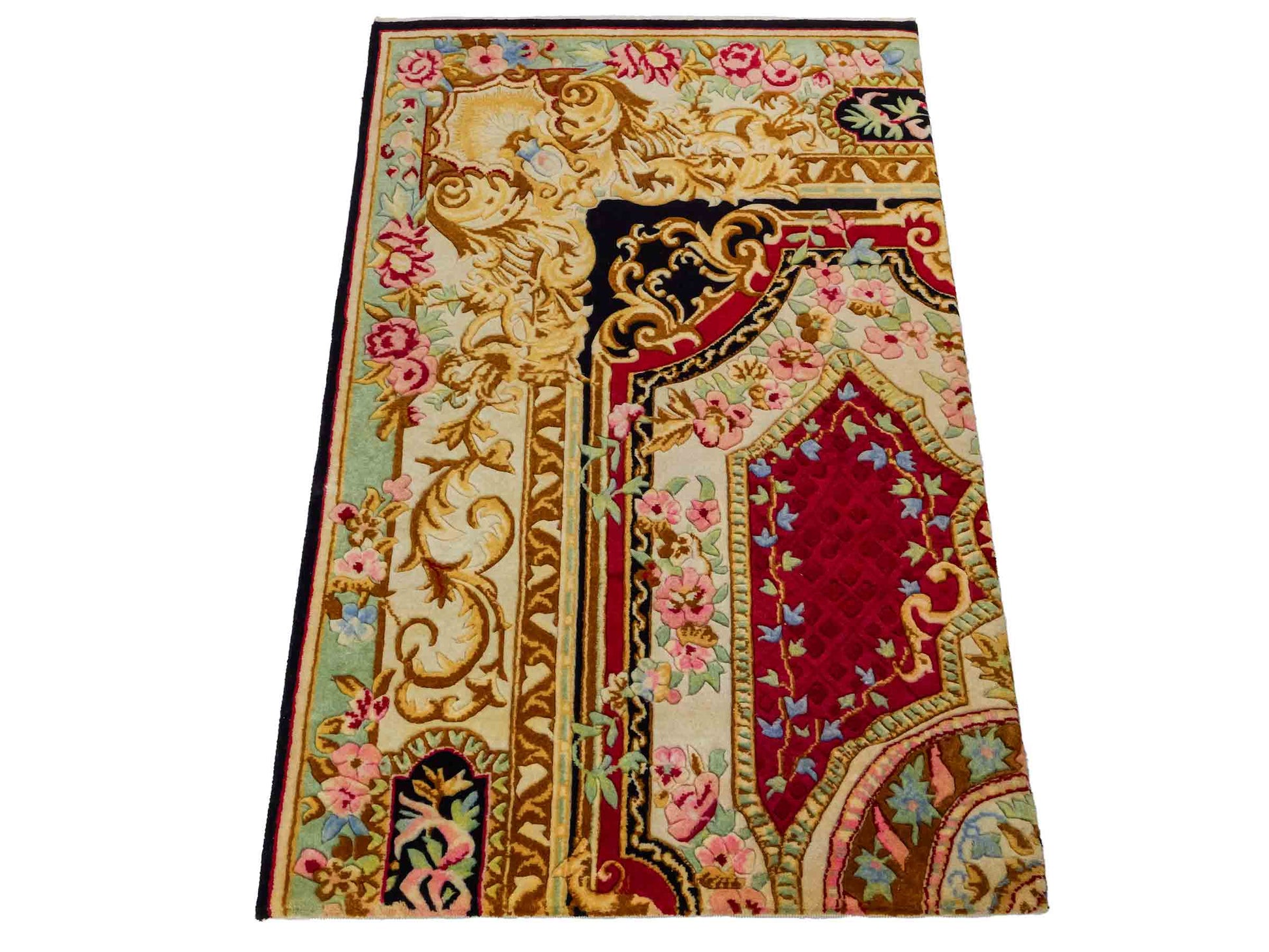 Feiner, handgeknüpfter Indo Aubusson Orientteppich aus Wolle von Khademi, creme, gold, beige, gold, schwarz, rot. 127x78 cm. Verkauf durch Jupiter Intl.