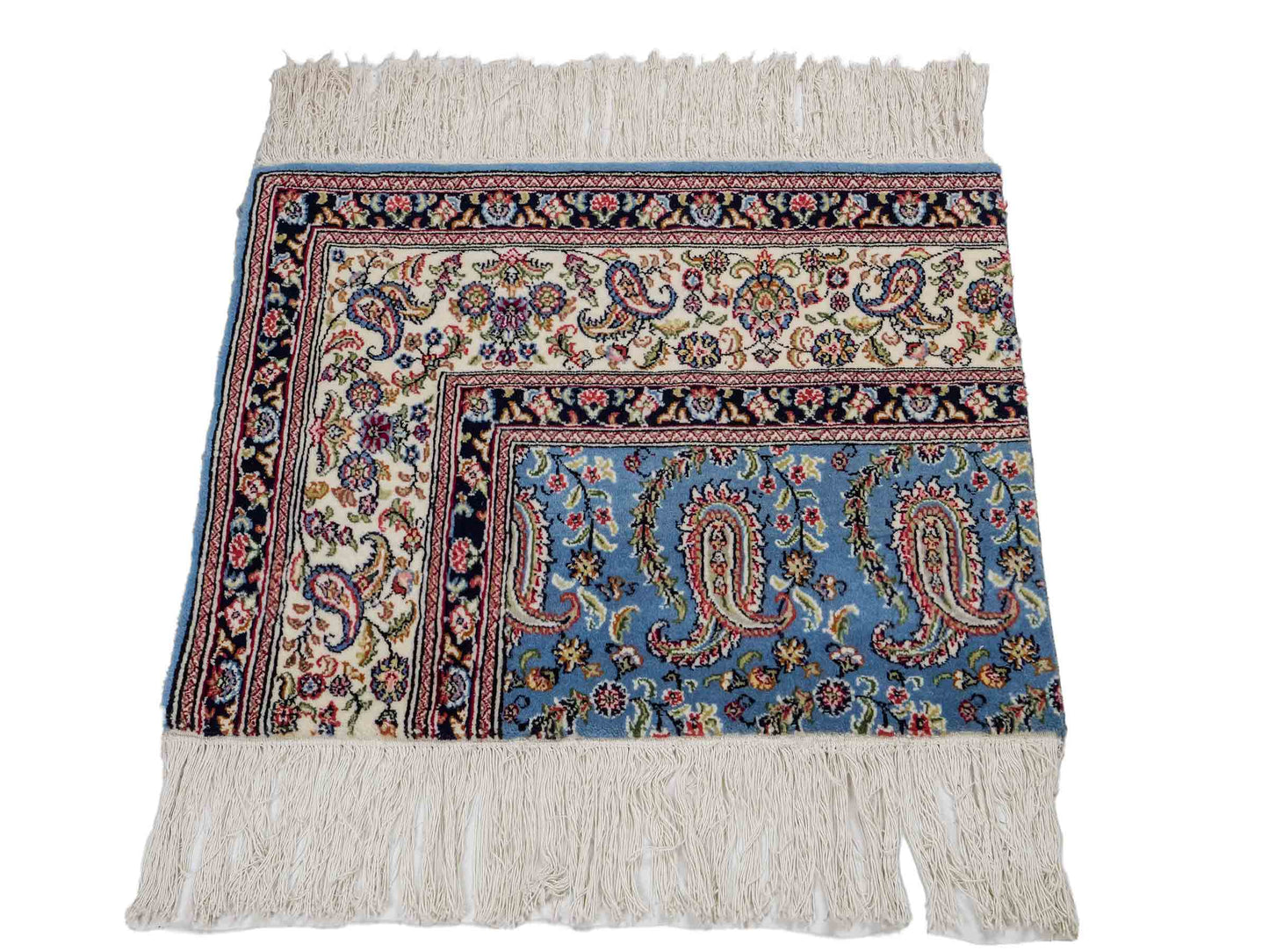 Feiner, handgeknüpfter Indo Ghom Orientteppich aus Wolle von Khademi, blau. 76x62 cm. Verkauf durch Jupiter Intl.