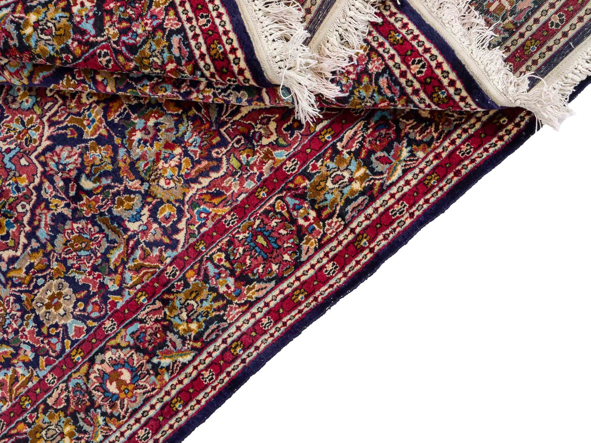 Feiner, handgeknüpfter Indo Isfahan Orientteppich aus Wolle von Khademi. Größe: 188 x  123 cm. Farbe: Blau, rot. Verkauf durch JUPITER Intl.