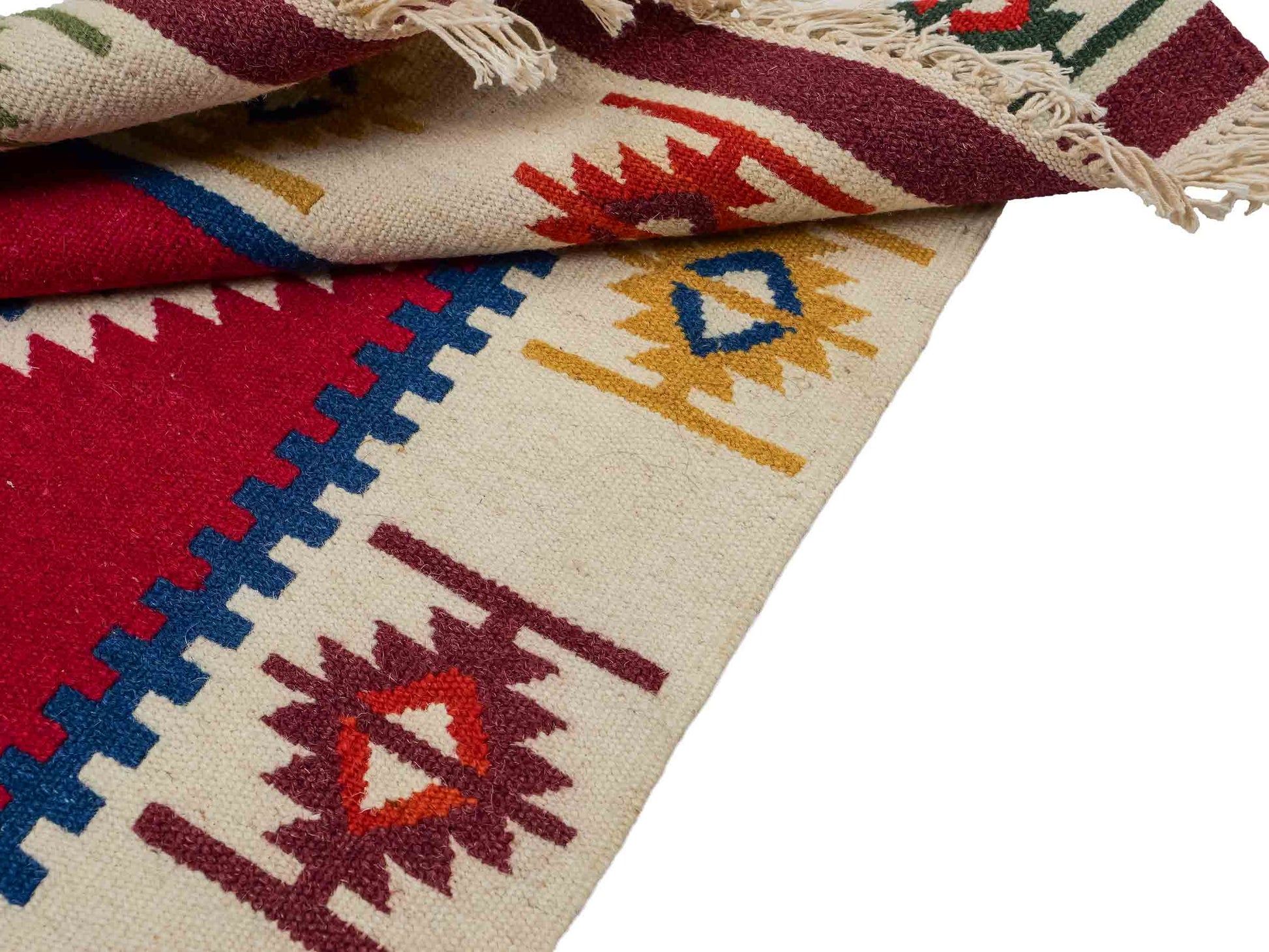 Handgeknüpfter Indo Kelim Orientteppich aus Wolle von Khademi, creme, rot. 93x61 cm. Verkauf durch Jupiter Intl.