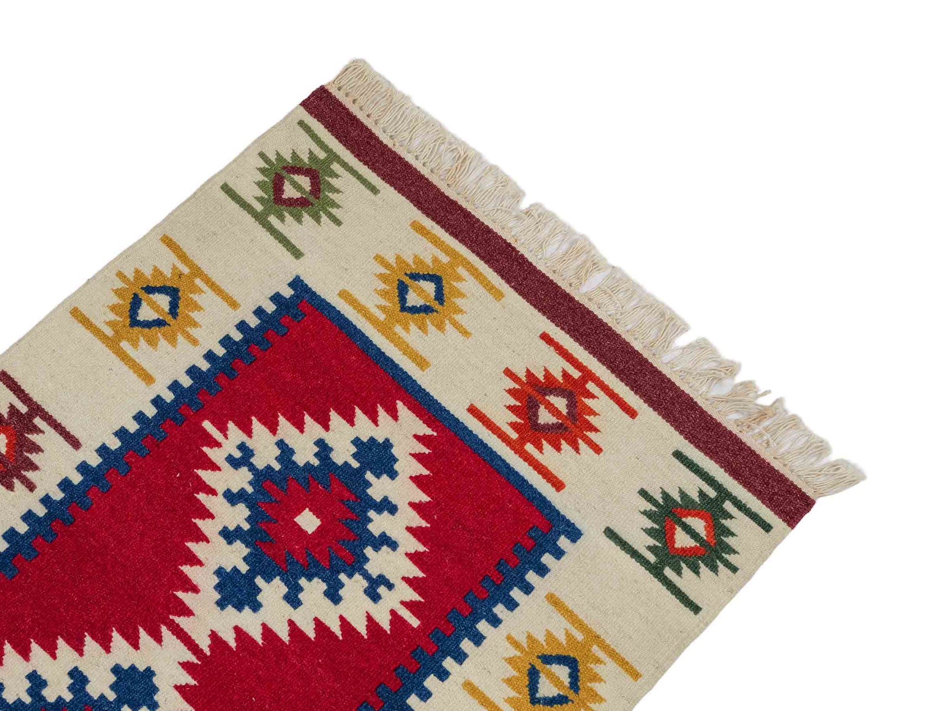 Handgeknüpfter Indo Kelim Orientteppich aus Wolle von Khademi, creme, rot. 93x61 cm. Verkauf durch Jupiter Intl.