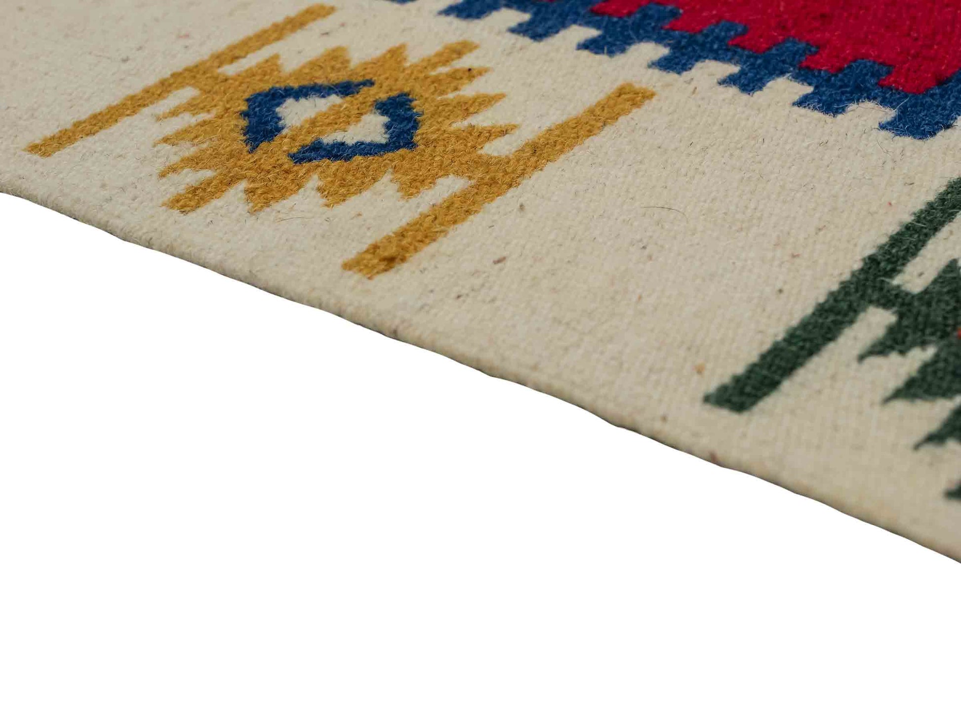 Handgewebter Indo Kelim Orientteppich aus Wolle von Khademi, creme, rot. 93x61 cm. Verkauf durch Jupiter Intl.