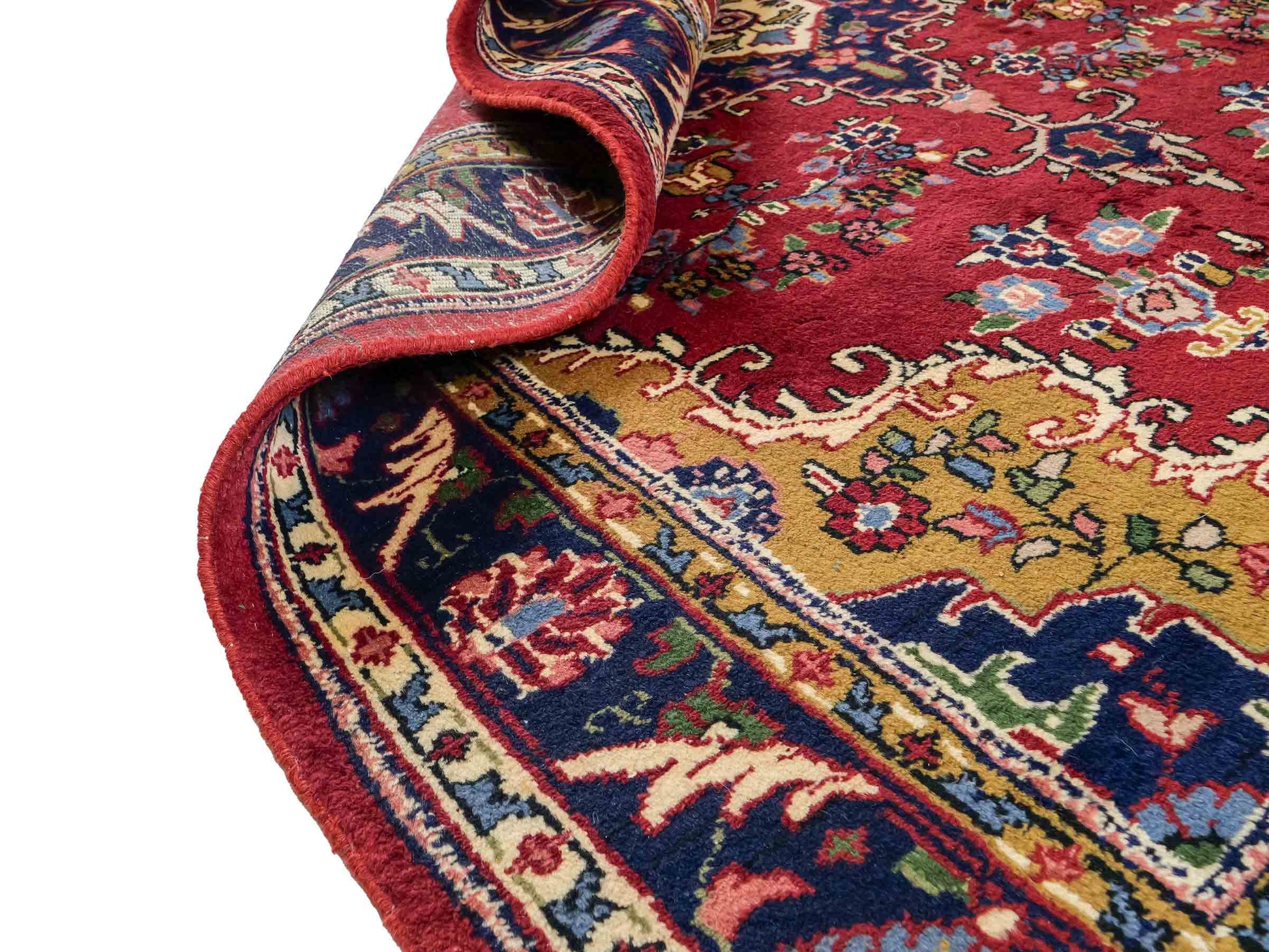 Feiner, handgeknüpfter Indo Keshan Orientteppich aus Wolle von Khademi. Größe 202 x 138 cm. Farbe: Rot, blau. Verkauf durch JUPITER Intl.