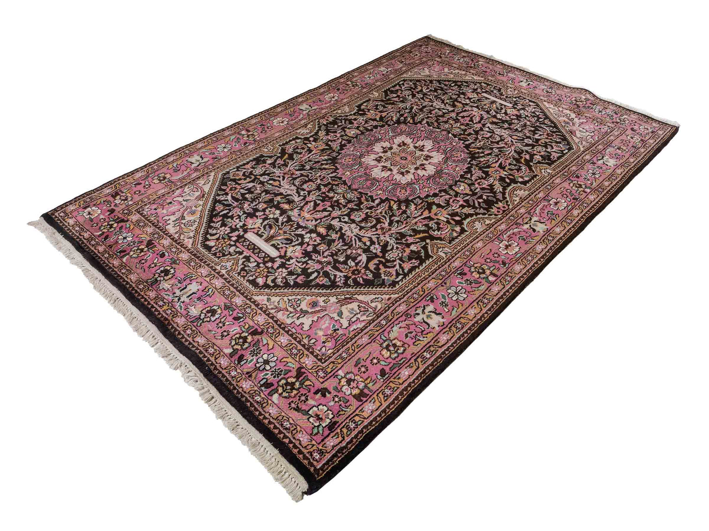 Feiner, handgeknüpfter Indo Keshan Orientteppich aus Wolle von Khademi. Größe 269 x 170 cm. Farbe: Braun,, rosa. Verkauf durch JUPITER Intl.