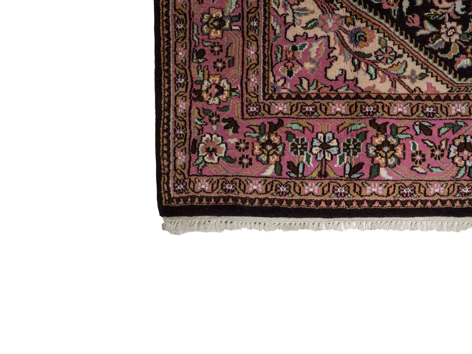 Feiner, handgeknüpfter Indo Keshan Orientteppich aus Wolle von Khademi. Größe 269 x 170 cm. Farbe: Braun,, rosa. Verkauf durch JUPITER Intl.
