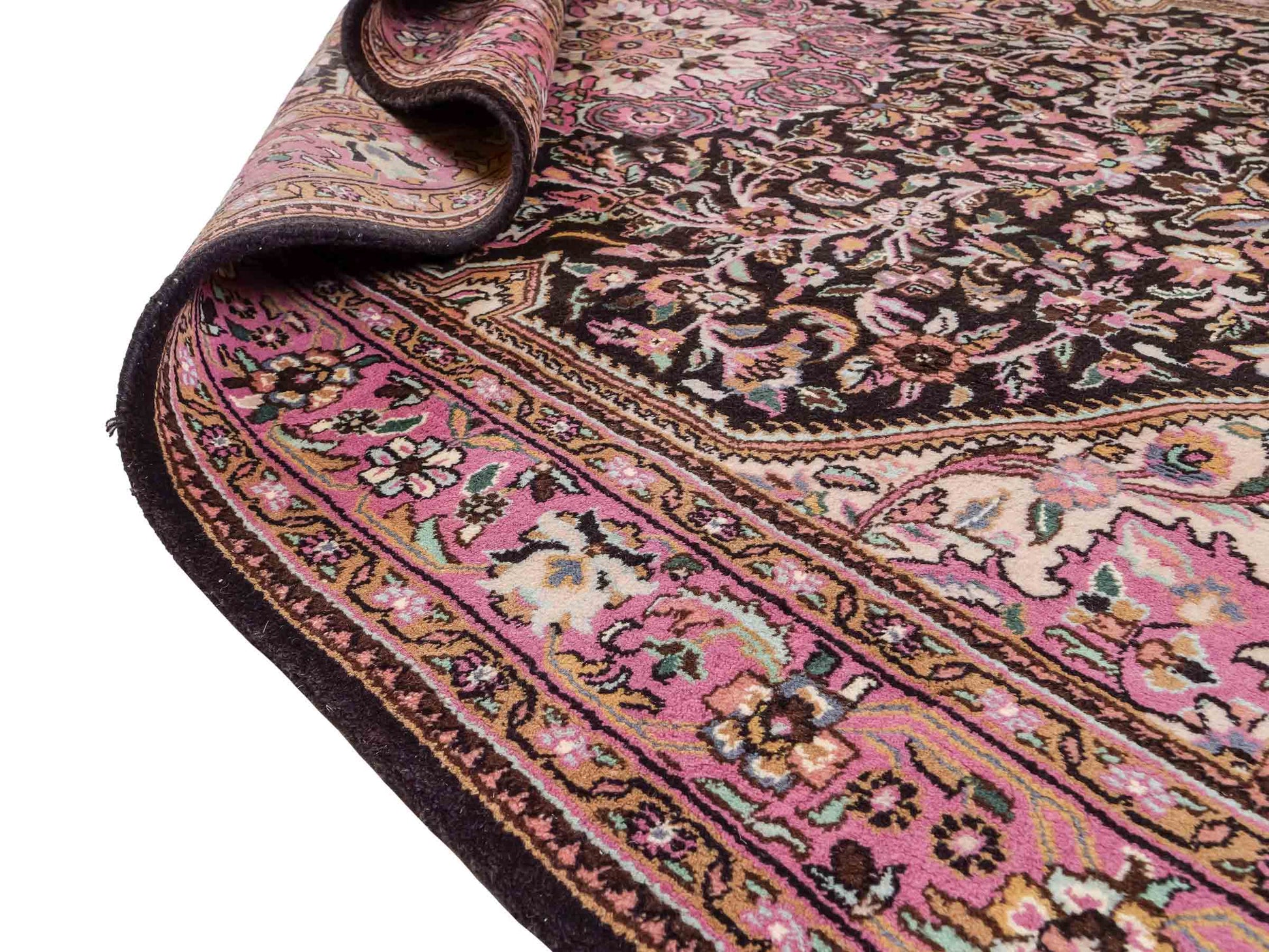 Feiner, handgeknüpfter Indo Keshan Orientteppich aus Wolle von Khademi. Größe 269 x 170 cm. Farbe: Braun,, rosa. Verkauf durch JUPITER Intl.