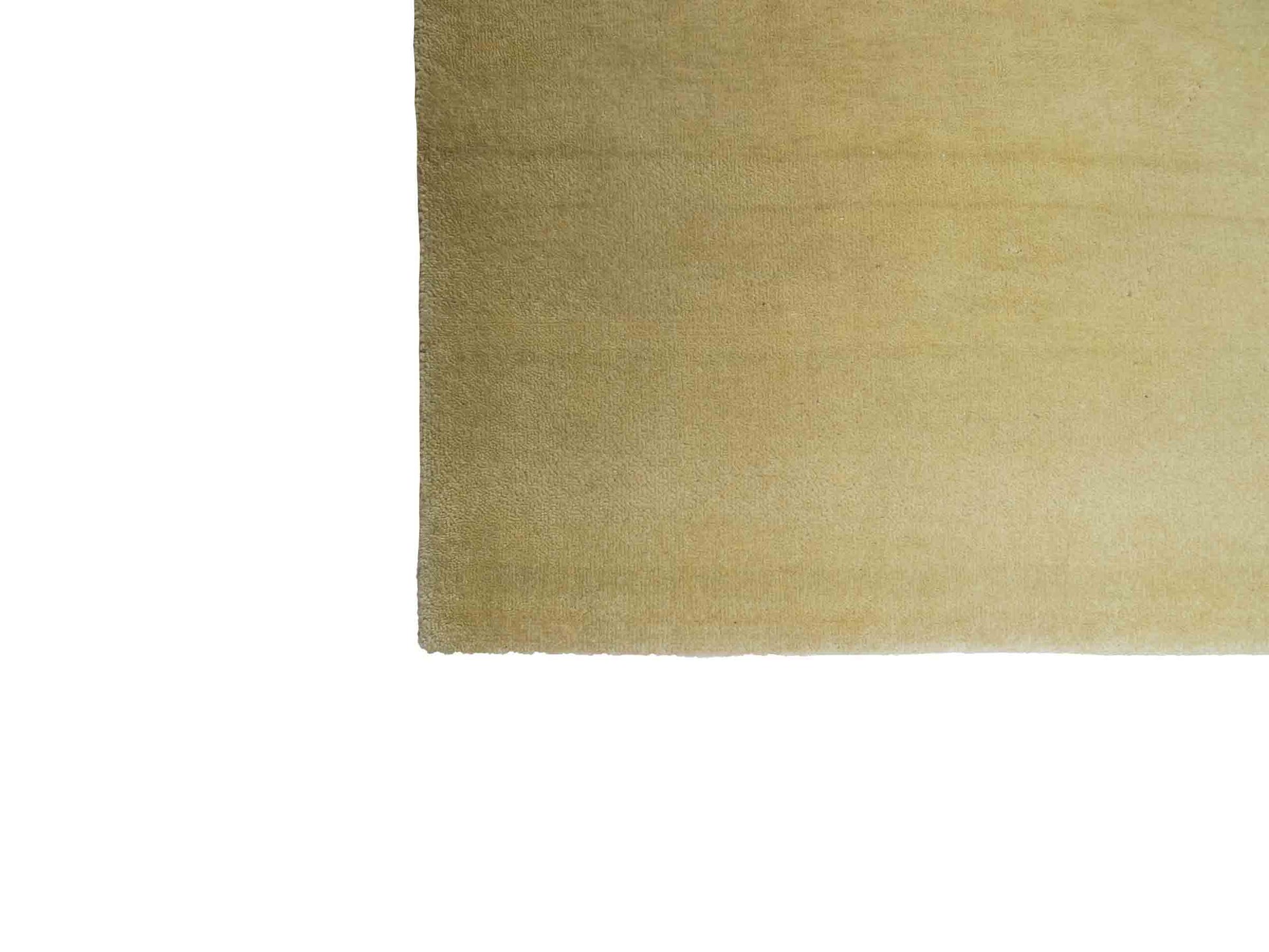 Feiner, handgeknüpfter Indo Lori Wollteppich aus Indien von Khademi. Größe: 260 x 190 cm. Farbe: Cremeweiß. Verkauf durch JUPITER Intl.